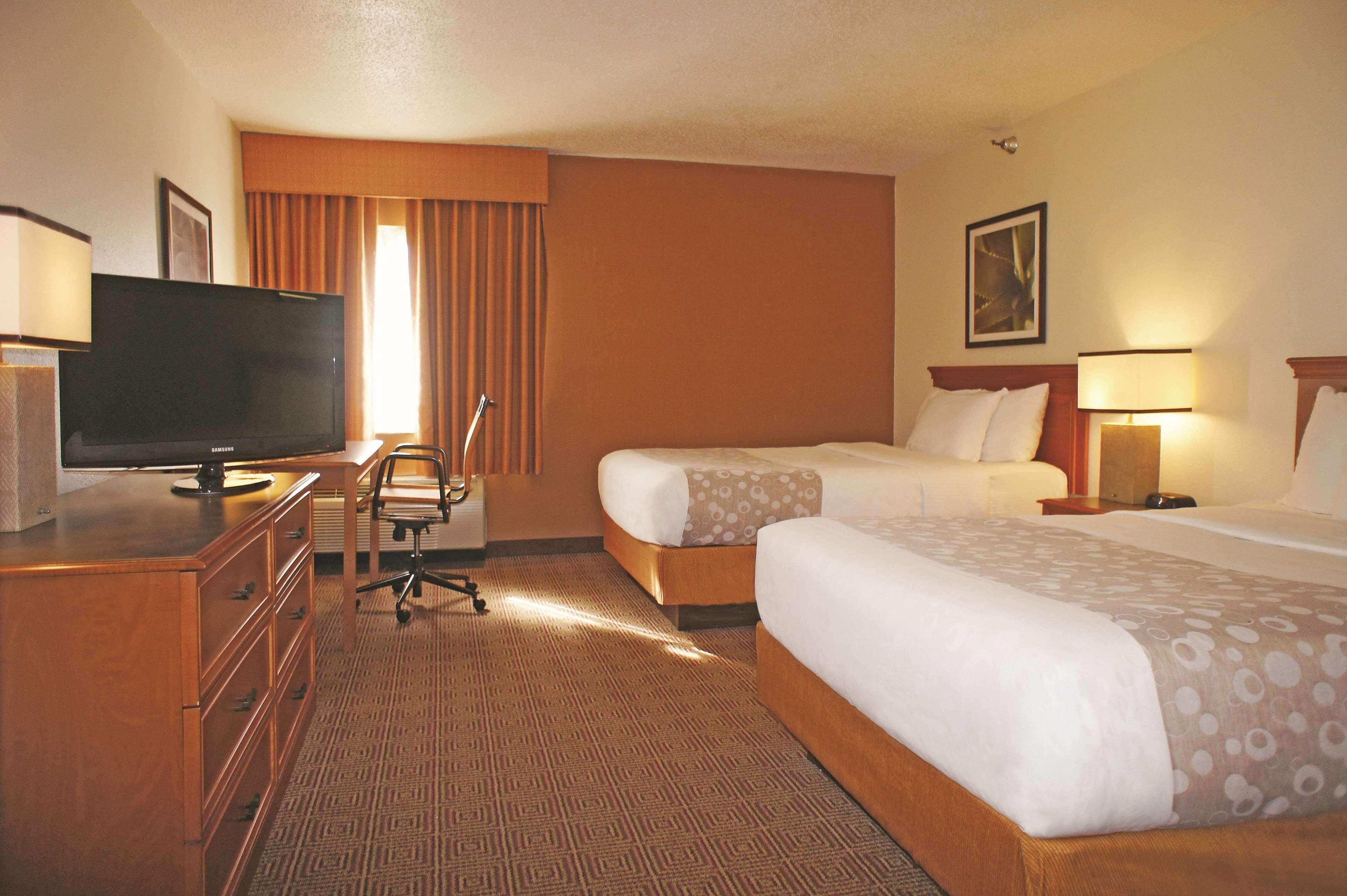 La Quinta Inn By Wyndham Kansas City North North Kansas City Exterior foto